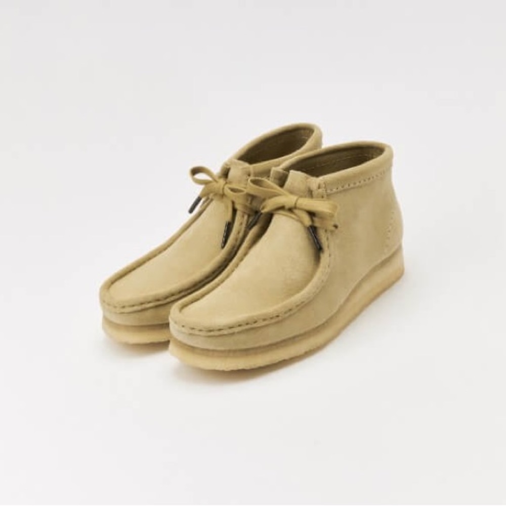 Clark’s Wallabees size 6.5